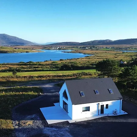 Shore Road, Achill Island Holiday home *
