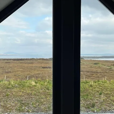 Shore Road, Achill Island Holiday home *